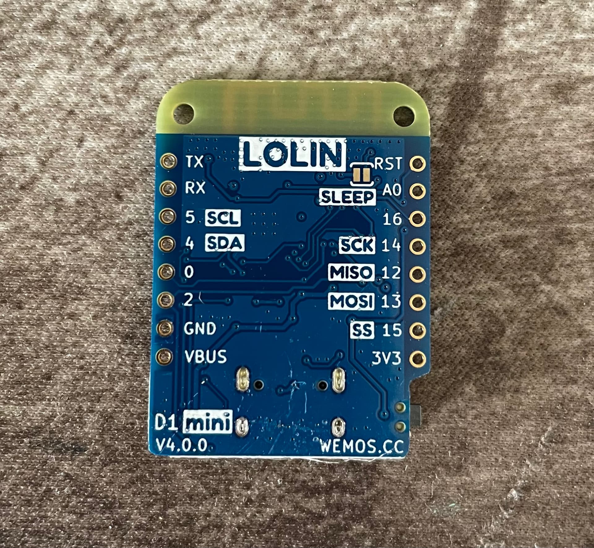 LOLIN D1 Mini V4.0.0 - WEMOS WIFI Internet of Things Board based ESP8266  4MB MicroPython Nodemcu Arduino Compatible